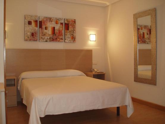 Burgo Hostal Francisco Salinas חדר תמונה